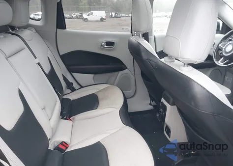 2020 Jeep Compass Limited 4X4 from USA, damaged, VIN 3C4NJDCB0LT233570